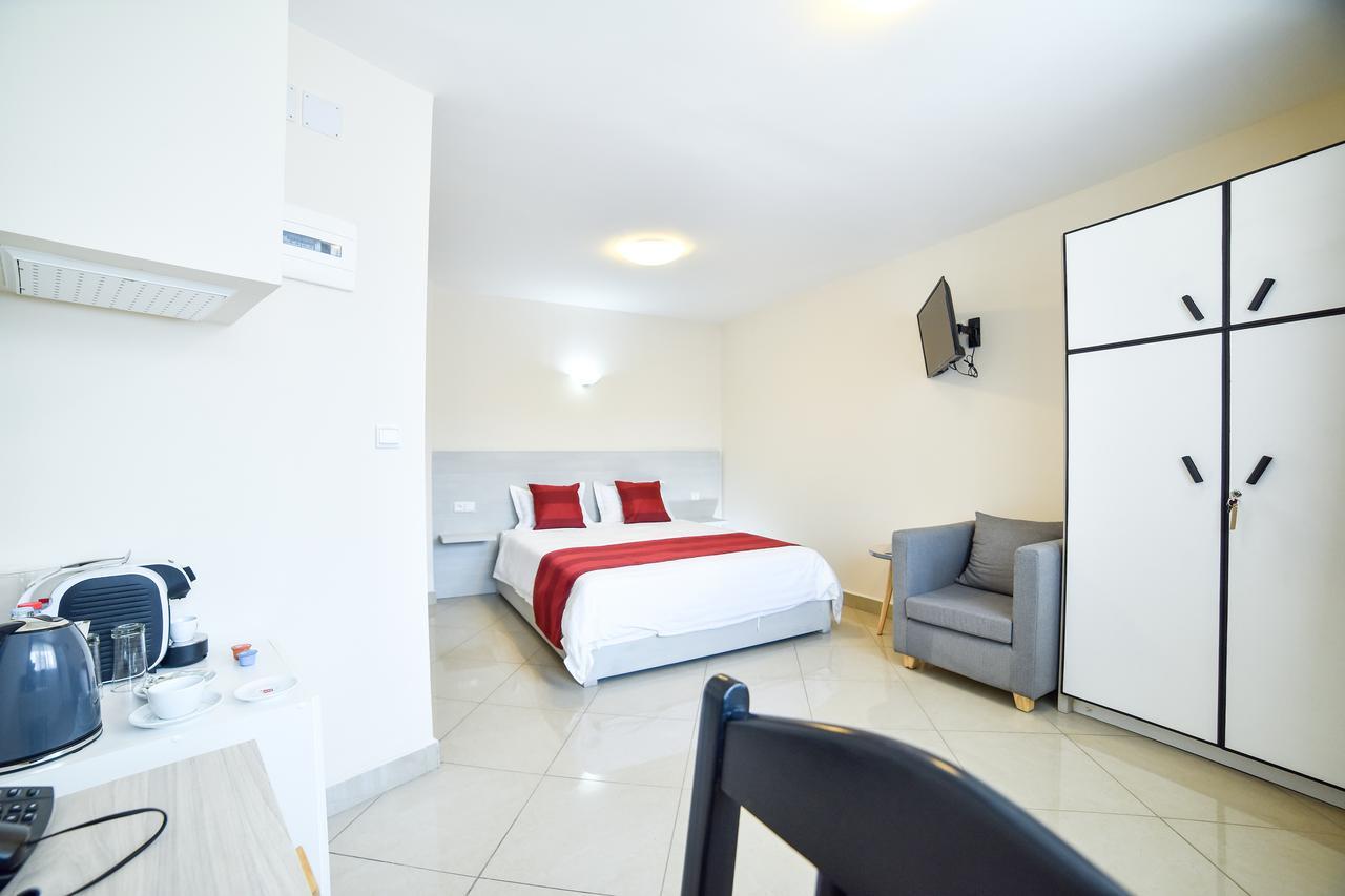 Lova Hotel Tananarive Extérieur photo